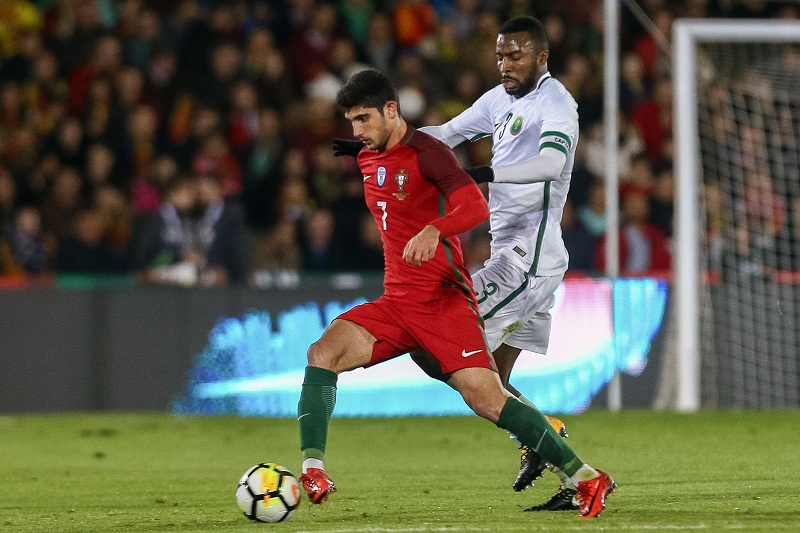 Валенсија без Гуедеша месеца дана